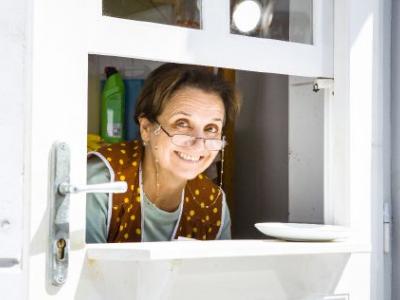 Začalo natáčení hvězdně obsazené komedie NĚKDO TO RÁD V PLZNI. Její hrdinové mají obyčejné i nezvyklé touhy a přání, hlavně ale hledají lásku a štěstí. Začalo natáčení hvězdně obsazené komedie NĚKDO TO RÁD V PLZNI. Její hrdinové mají obyčejné i nezvyklé touhy a přání, hlavně ale hledají lásku a štěstí.